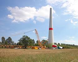 Bildmotiv: Turm einer Windkraftanlage