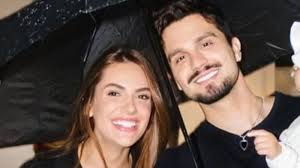 Luan Santana encanta ao postar novas fotos em família durante viagem: ‘Que lindos’