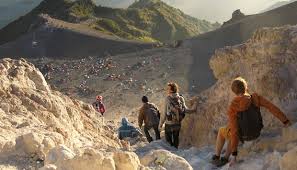 Hasil gambar untuk FOTO-FOTO KORBAN GUNUNG API