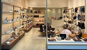 Empresa com lojas em shoppings busca vendedores para adotar escala 5x2