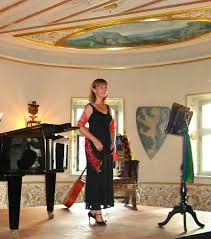 Starsopranistin Cornelia Götz eröffnet Konzertsaison 2012 auf Burg ... - Cornelia_Goetz_Burg_Rabenst