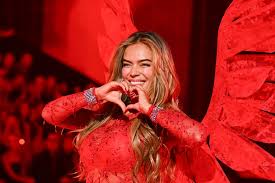 Karol G será homenajeada en los AMAs con el mismo premio que le dieron a Whitney Houston