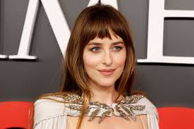 Bye, Brunette! Dakota Johnson Is Now a “Dirty Blonde”