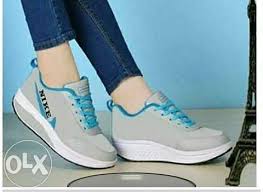 Hasil gambar untuk sepatu wanita kekinian