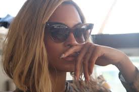 Résultat de recherche d'images pour "eyeglasses refraction face"