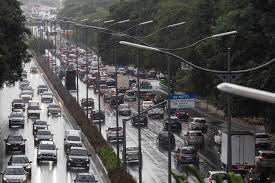 São Paulo deve ter tempo instável e chuva isolada nesta terça (28)