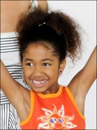 Aoki Lee Simmons - A (Mini!) Superstar wearing High Ponytail Hairstyle stole the spotlight while with her father Russell Simmons, her dad&#39;s girlfriend Julie ... - Aoki_Lee_Simmons_l_92282