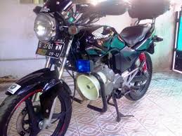 Hasil gambar untuk modifikasi touring motor tiger