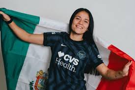Rebeca Bernal supera exámenes médicos y queda a un paso del Manchester United