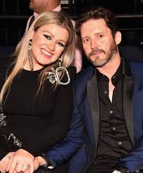 Kelly Clarkson Stunned by Son's Unexpected Divorce Question