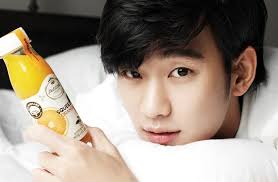 Hasil gambar untuk biodata kim soo hyun