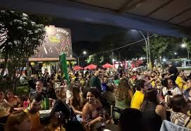 Torcedores no Bar Na Seis querem Seleção em primeiro do grupo