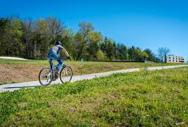 Ozarks Living: Best Places to Live and Peach Crop Challenges in 2025