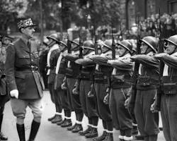 Image of French soldiers fighting German troops in 1940