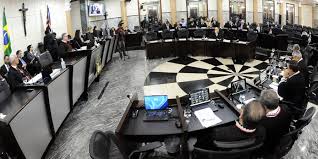 Influência externa, grupos interno e indefinições no TJ