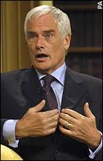 Robert Kilroy-Silk has urged members of the UK Independence Party to overthrow their leader, Roger Knapman, and install him instead. - news-graphics-2004-_580496a