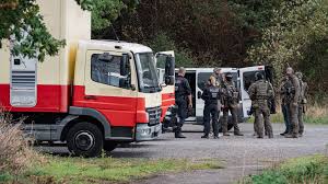 Douze engins explosifs artisanaux découverts près de lignes à haute tension: deux nouvelles tentatives de sabotage sur le réseau électrique en Allemagne, alors qu'un militant "extrémiste" du climat est déjà recherché pour les mêmes actes — BFM