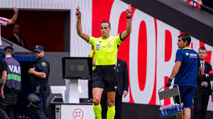 El presidente de los árbitros admite un error con Alberola Rojas por la final de Copa: "Pensé que no"