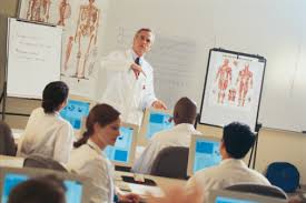 Resultado de imagem para imagem sala de aula curso medicina
