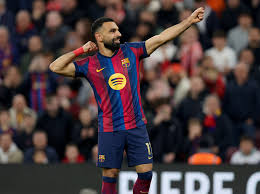 Report: Barcelona have chance to sign Liverpool legend for free