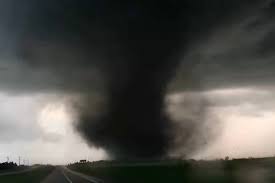 🚨 Tornado Hits City in Oklahoma: Are People Trapped in Shelters?