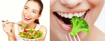 Résultat de recherche d'images pour "laughing at salad"