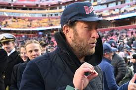 Dave Portnoy says fans should risk getting hit by lightning rather than delay football games