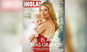 Muestra el rostro de su tercer hijo