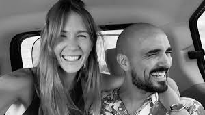 Abel Pintos y Mora Calabrese: Amor que florece, aniversario de ensueño - Imagen principal del artículo