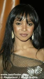 picture of Tamala Jones Tamala Jones with straight long hair. From short to long, our celebrity has a long Cher type of style with the bangs ... - tamala-jones2
