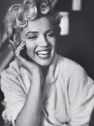 Резултат с изображение за Marilyn pictures