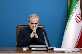 زیدآبادی: اگر مجلسی‌ها مسیر پزشکیان را نمی پسندند، به جای مانع تراشی، با رأی عدم کفایت سیاسی این بار گران را از روی دوشش بردارند