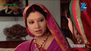 Gayatri tells her to watch <b>that show</b> on Zee TV every Sunday at 11am to find <b>...</b> - nCg1c