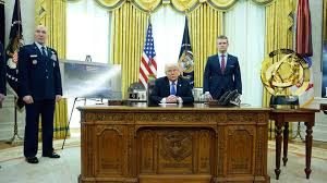 Trump et Hegseth Convoquent des Généraux : Qu'est-ce qui se Passe Vraiment?