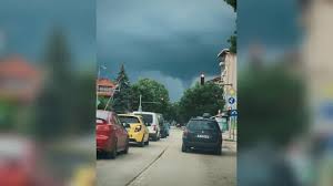 Потоп в България: Наводнени улици, градушки като орехи и явление като торнадо във Врачанско