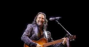 ¡El Buki Triplica la Emoción! Tercer Movistar Arena para Marco Antonio Solís - Imagen principal del artículo