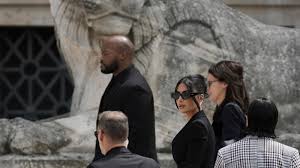 A Paris court awards Kim Kardashian 1 euro after her 2016 robbery