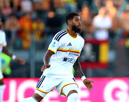 FLASH - Lecce, cambio di formazione: stop nel riscaldamento per Geubbels