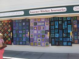 Résultat de recherche d'images pour "wonky town quilt"