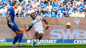 Zomas Treffer reicht: FCN gewinnt auch in Karlsruhe — Kicker