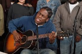 Daniel Caesar Performs His Most Faith-Focused Album on Tiny Desk