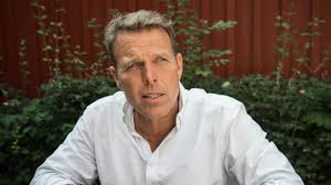 Mikkel Beha taler ud om svær tid i sin barndom: - Det var nogle hårde år