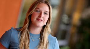 Héléna est-elle en couple ?