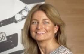 Laura Ros nueva directora de márketing de Volkswagen en España. Nacida en Barcelona en 1971, Ros es Licenciada en Administración y Dirección de Empresas por ... - Laura-Ros-Volkswagen-e1362306249673