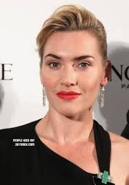 Kate Winslet Kate habillée en Ralph Lauren sur le tapis rouge lors d&#39;un évènement organiser par Lancome (lundi (Juillet 11) à Beijing, en Chine.) - %3Fc%3Disi%26im%3D%252F6432%252F72326432%252Fpics%252F3015682971_2_5_UL7eKY5D