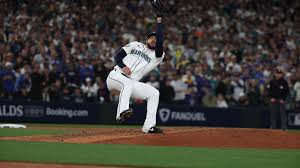 Andrés Muñoz Shines in ALDS Game 1 with Clutch Performance