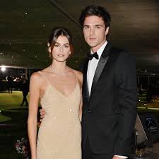 E! Online - News update