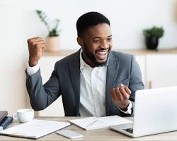 person celebrating their new jobの画像