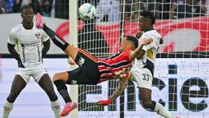 Luciano desabafa ap&oacute;s derrota para LDU: 