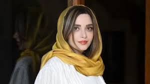 خبر روز | ژست عجیب و عاشقانه بازیگر سووشون بهنوش طباطبایی با گربه‌اش | گلی شی